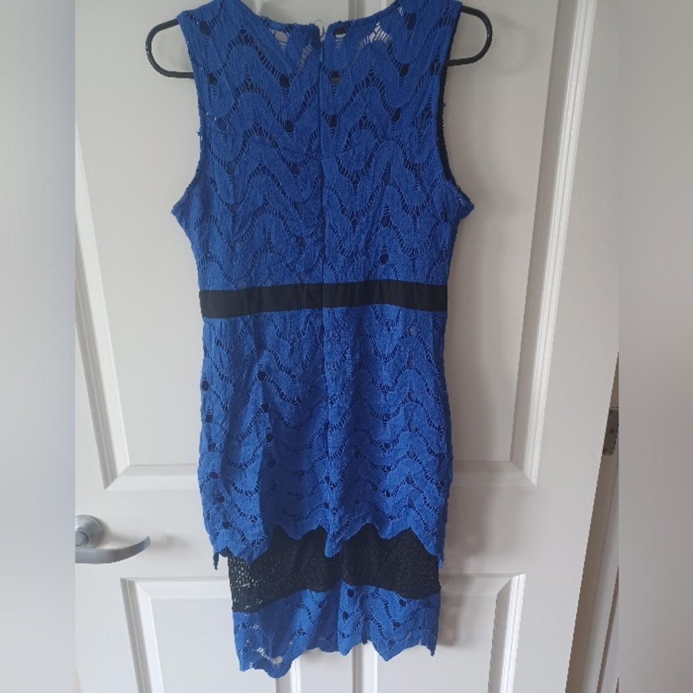 Dress - Picture 2 of 3